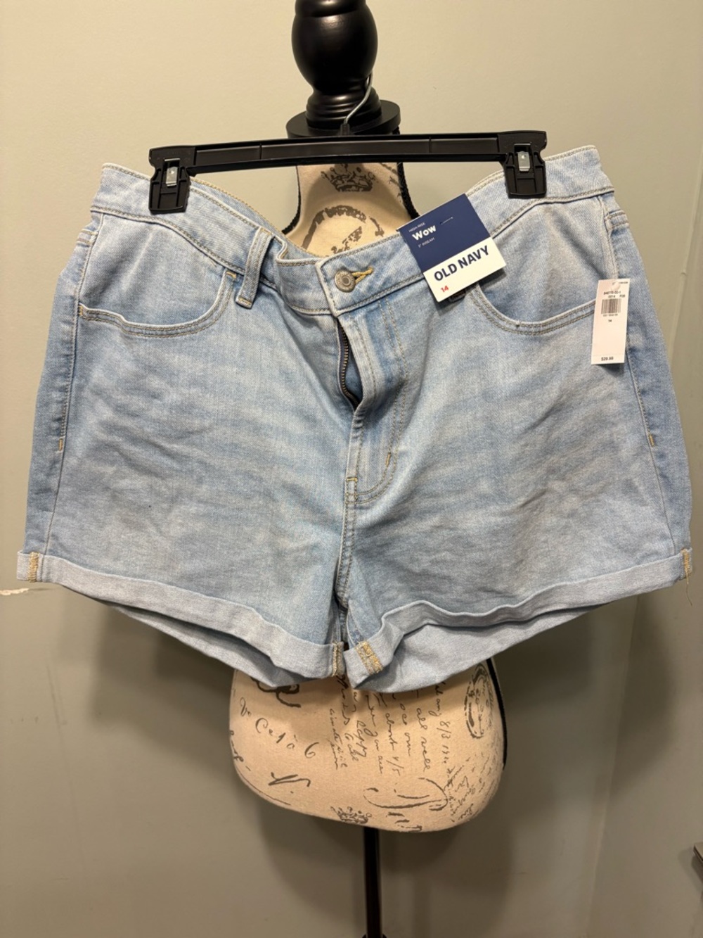 Old Navy Light Blue Denim Roll-Cuff Women's Shorts